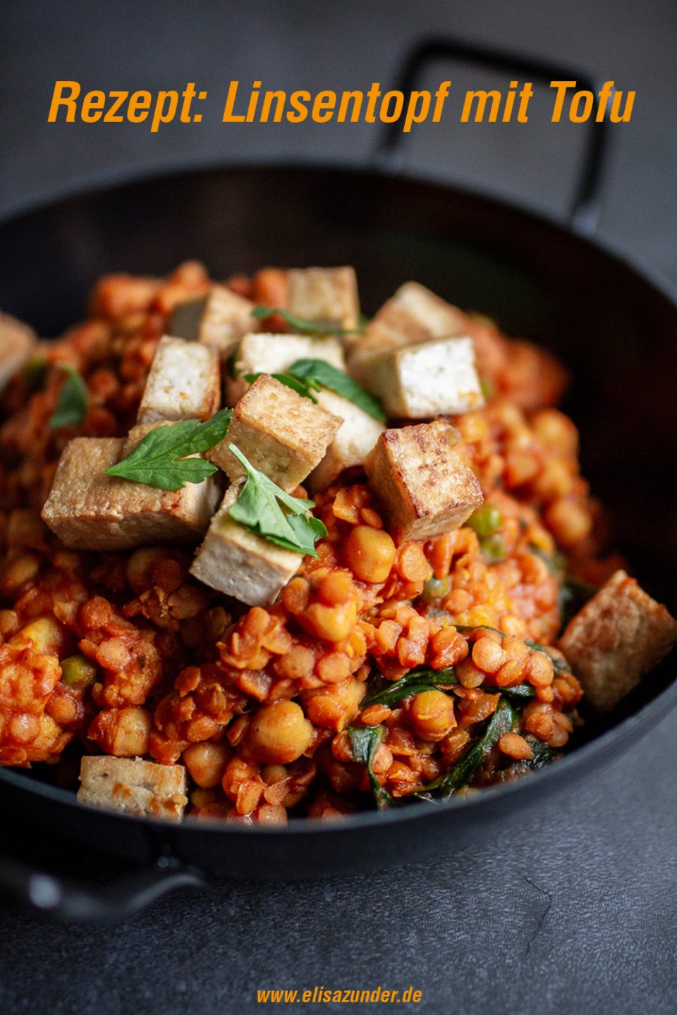 Rezept für einen deftigen veganen Linsentopf mit Tofu